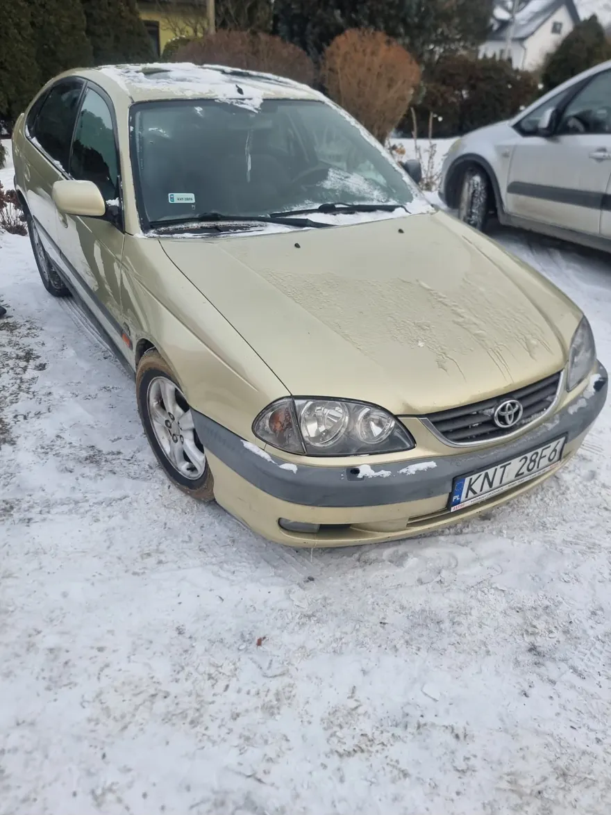 Skup Toyota Avensis — skupiony egzemplarz, odbiór spod domu właściciela