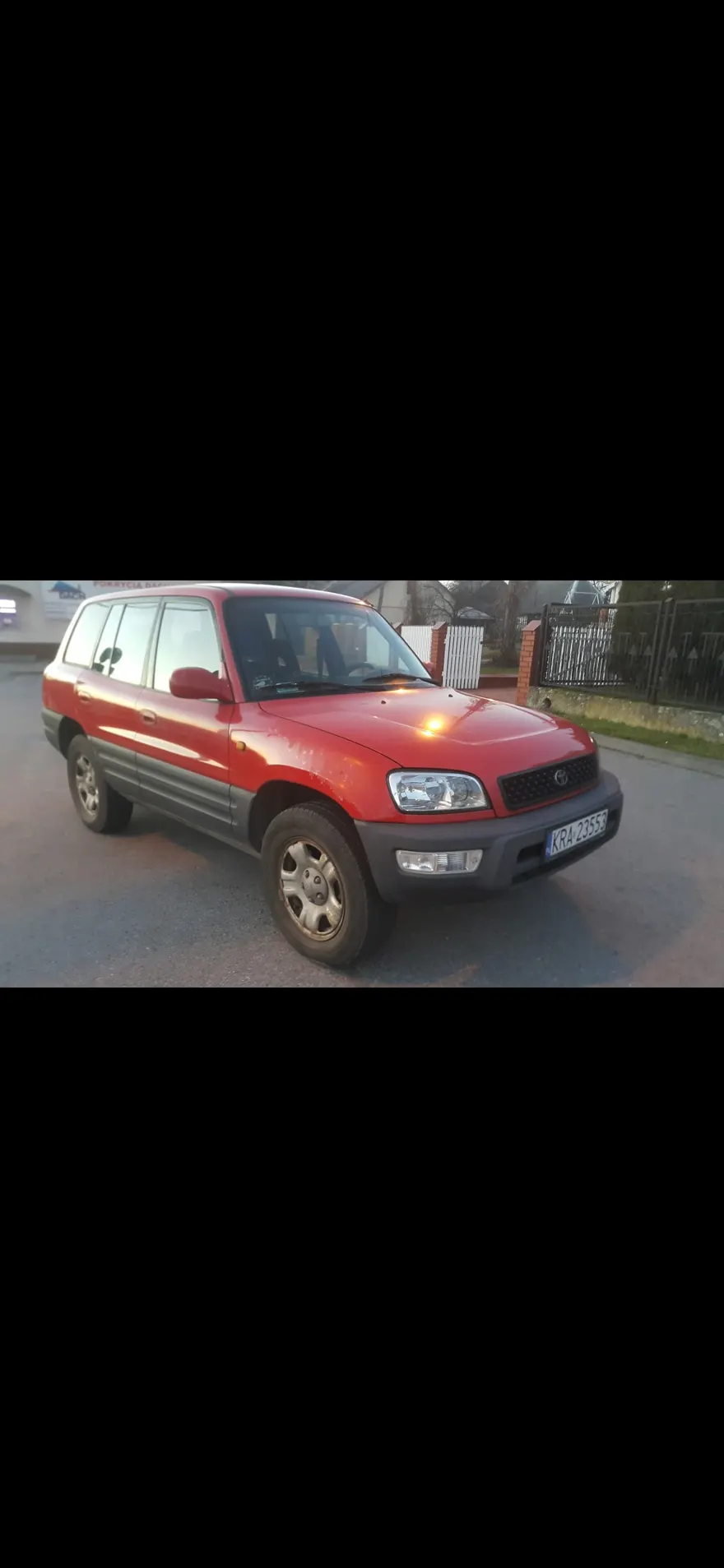 Skup Toyota RAV4 — skupiony egzemplarz, odbiór lawetą w cenie